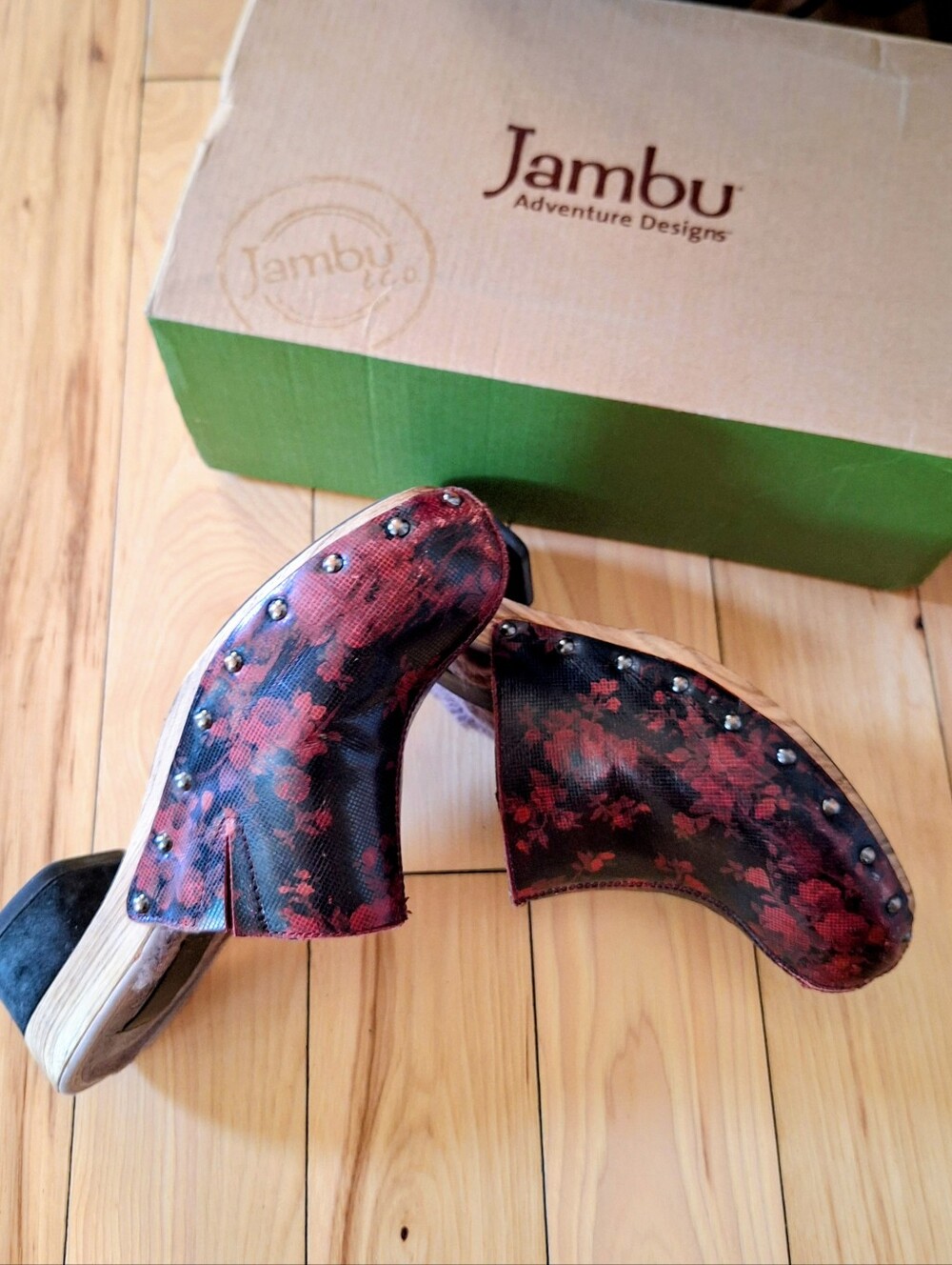Jambu Monaco Floral Leather Studded Mule Clogs Wine Red Black Rose Size 6